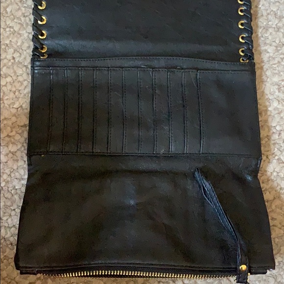 Black and gold clutch - Picture 5 of 6